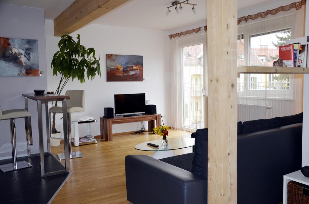 Apartment Mit Grossem Balkon Грац Екстериор снимка