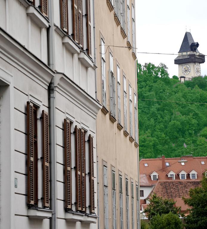 Apartment Mit Grossem Balkon Грац Екстериор снимка